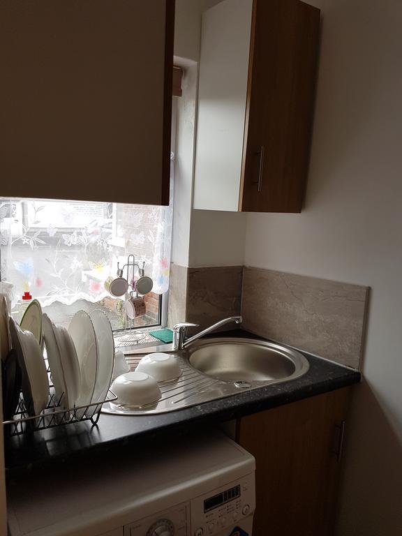 The Handforth Lodge Экстерьер фото