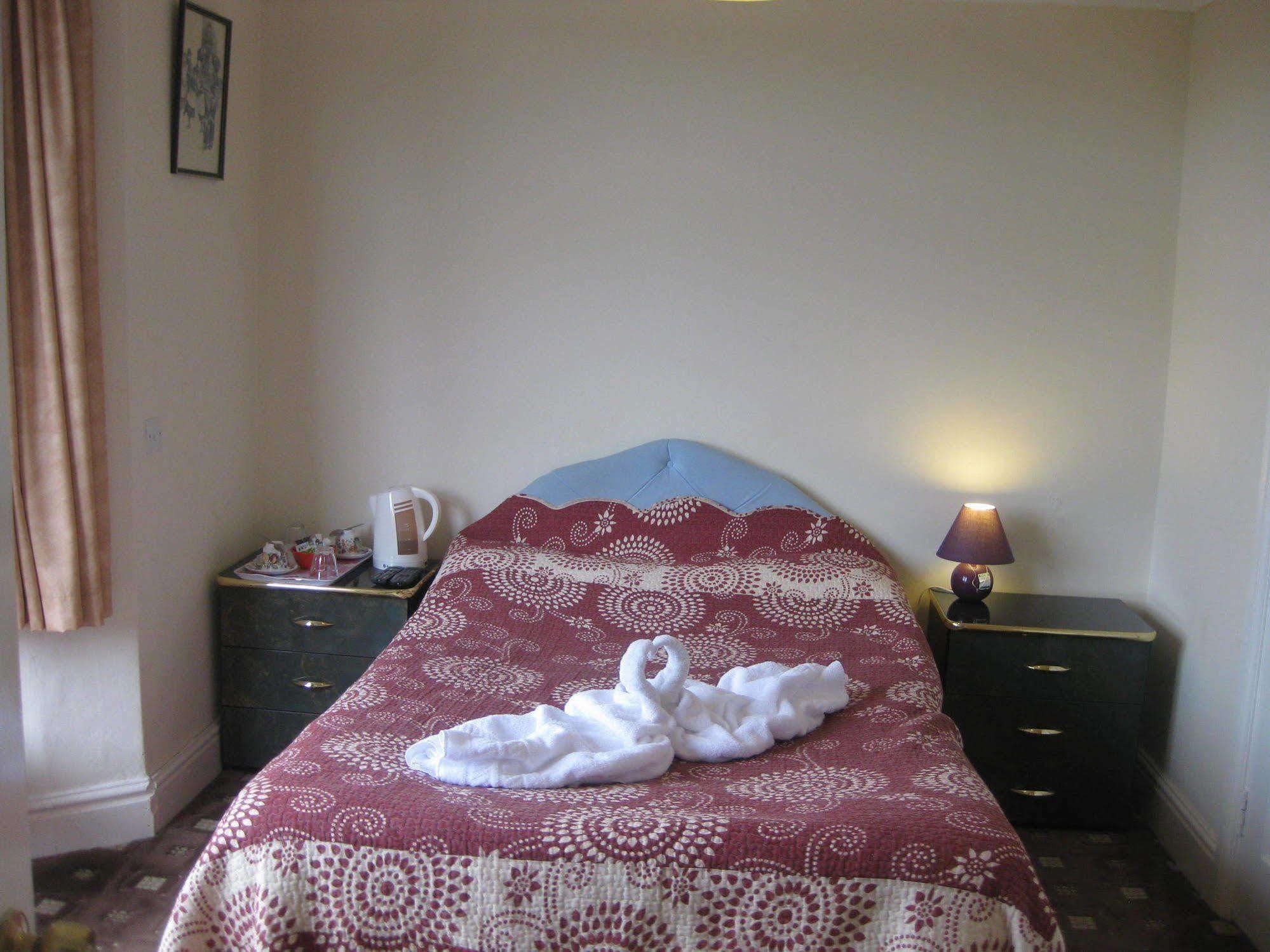 The Handforth Lodge Экстерьер фото