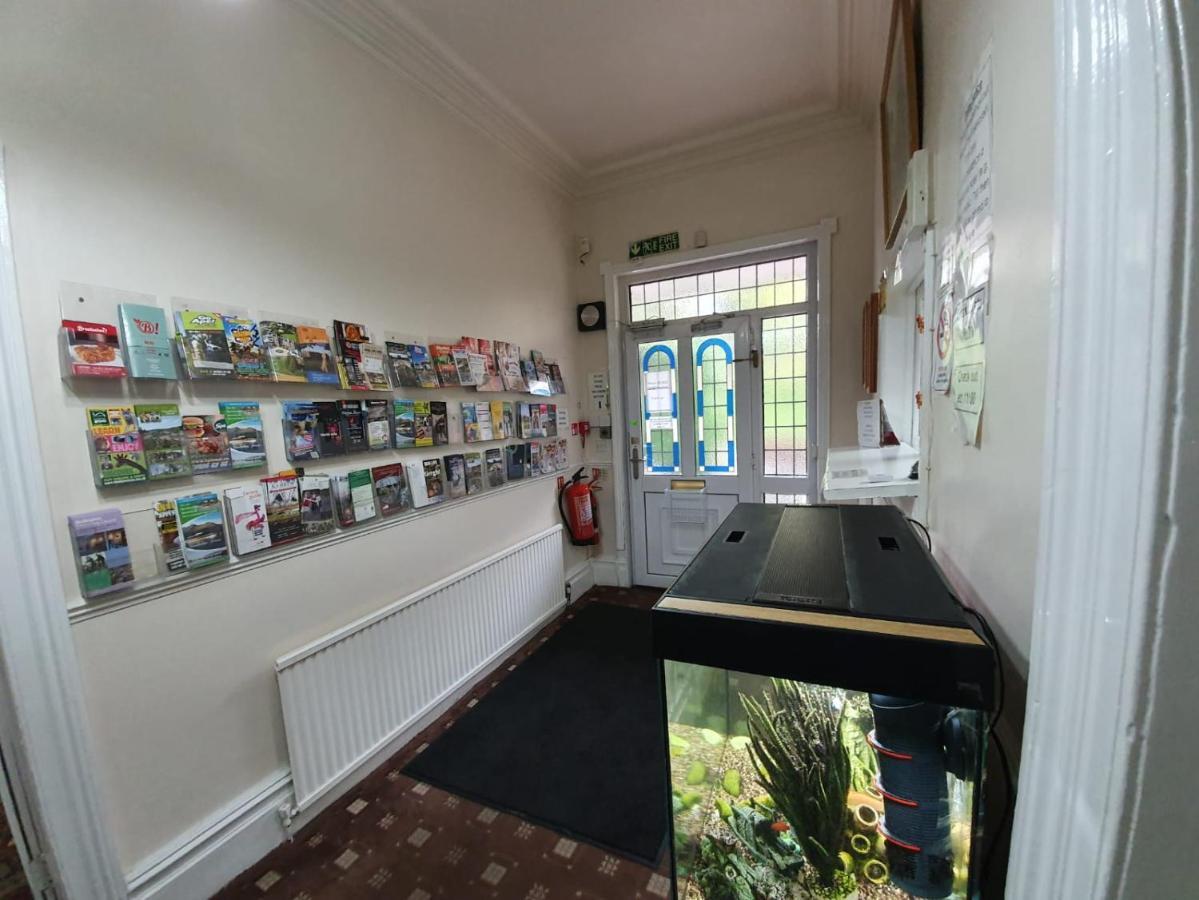 The Handforth Lodge Экстерьер фото